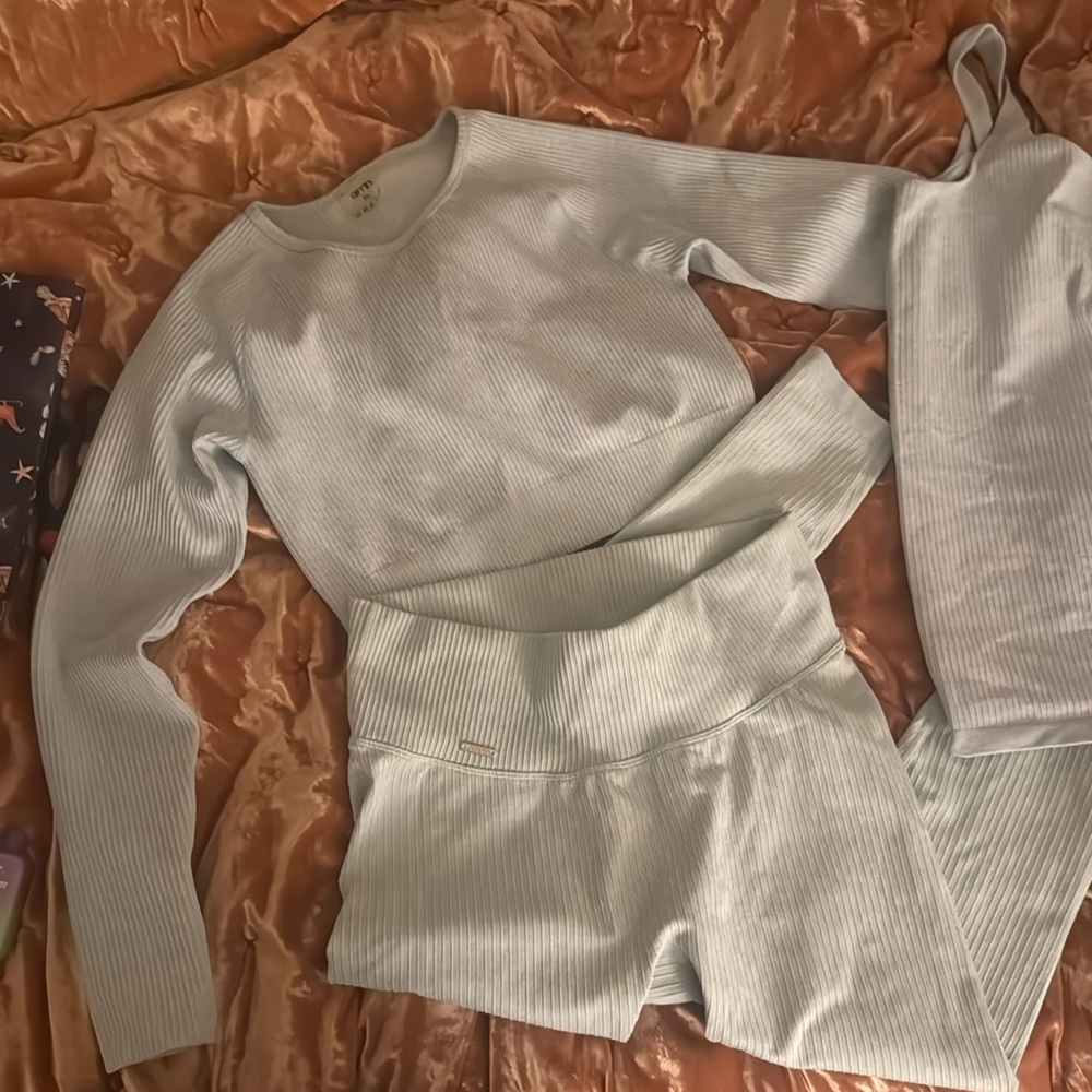 Australian brand AIMN exercise three piece set